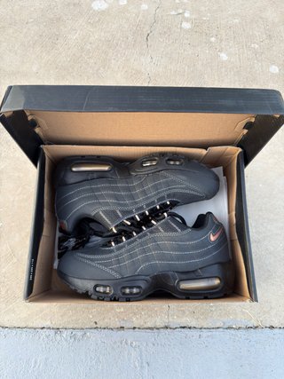 Nike Air Max 95 Central Cee Live Yours Negro/Dorad