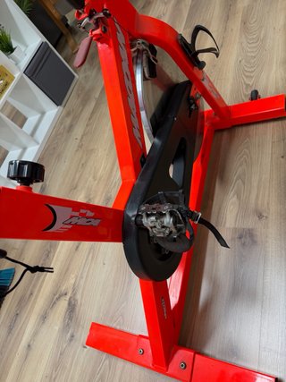 Bicicleta Estática Roja MACDAN