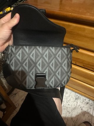 Bolso bandolera negro y gris
