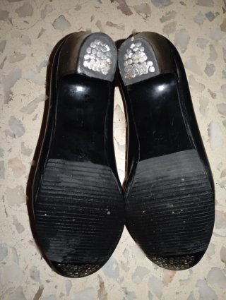 Zapatos negros de ballet con tira