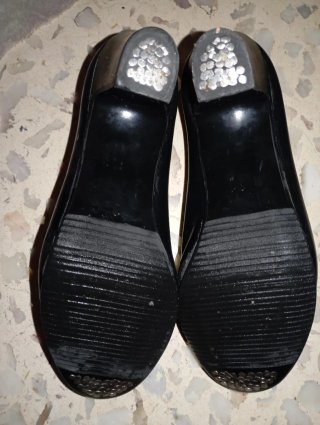 Zapatos negros de ballet con tira