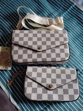 Bolso dama cuadros blanco y dorado