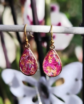 Pendientes lágrimas de flor