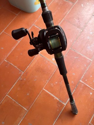 Swimbait Glideway 176 y combo caña + carrete