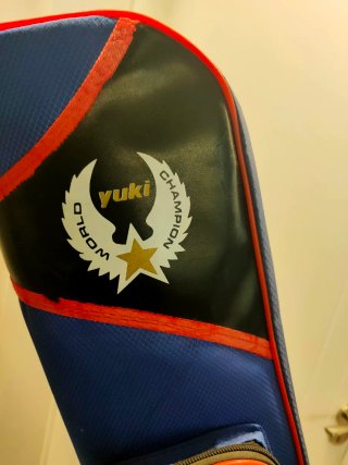 Funda cañas Yuki con trípode