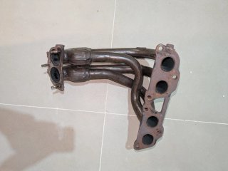 Colectores de escape Celica ST182 T18