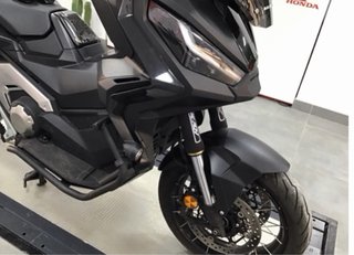 Honda X-ADV 750 Negra