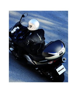 Baul maleta trasera para moto SH48 TITAN 6AB6