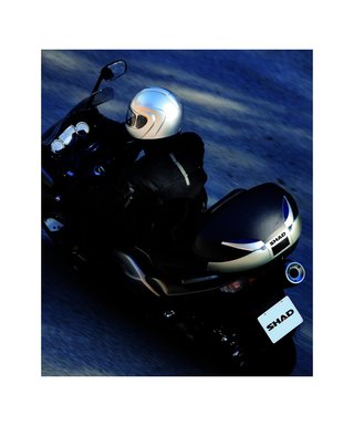 Baul maleta trasera para moto SH48 TITAN 6AB6