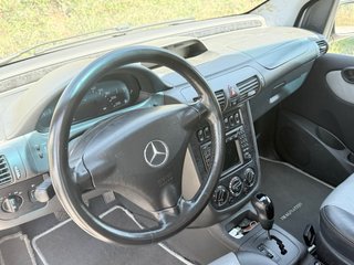 Mercedes-Benz Vaneo automático