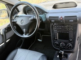 Mercedes-Benz Vaneo automático