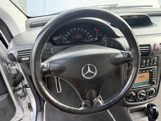 Mercedes-Benz Vaneo automático