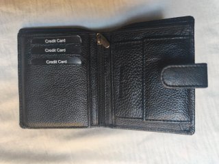 Cartera de cuero  sintetica l negra con cierre