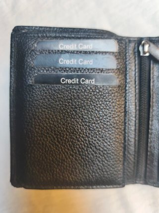 Cartera de cuero  sintetica l negra con cierre