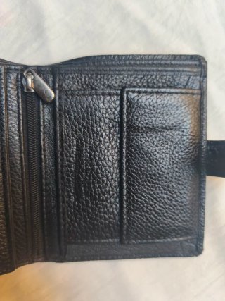 Cartera de cuero  sintetica l negra con cierre