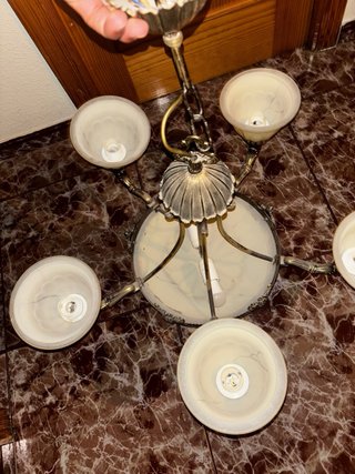 Lámpara de techo dorada el estilo vintage