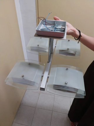 Lámpara de techo de cristal y metal