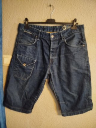 Pantalón vaquero corto azul