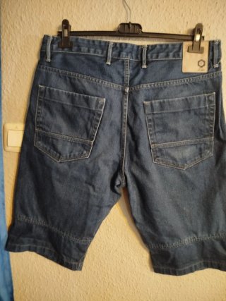 Pantalón vaquero corto azul