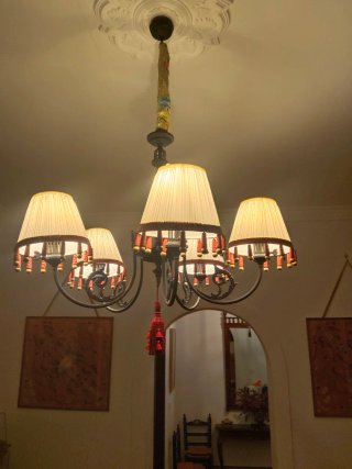 Lámpara de salón estilo araña. Grandes dimensiones