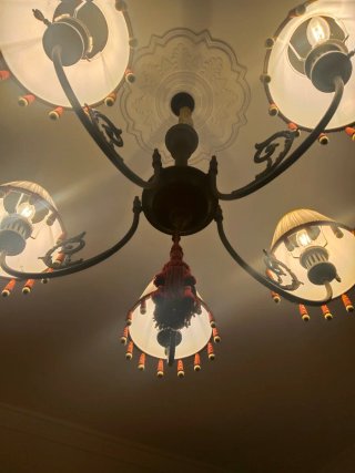 Lámpara de salón estilo araña. Grandes dimensiones