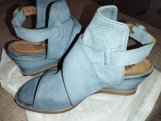 Sandalias cuña mujer azul