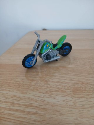 Moto Motocross Gris y Verde 2,50€