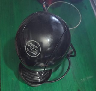Cafetera Nescafé Dolce Gusto Negra