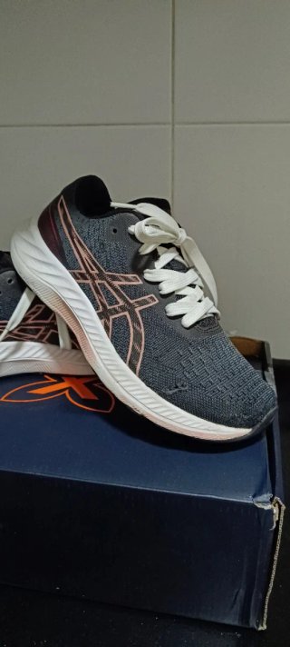 Zapatillas Asics Mujer Negras y Rosas