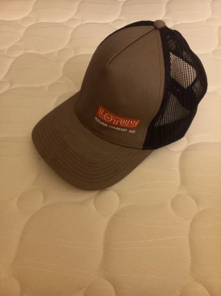 Gorra Lotus Marrón Malla