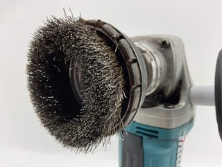 radial makita dga518