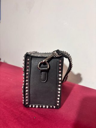 Borsa donna nera con borchie
