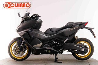 HONDA FORZA 750