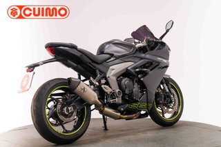 TRIUMPH DAYTONA 660