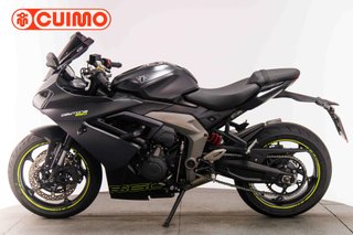 TRIUMPH DAYTONA 660