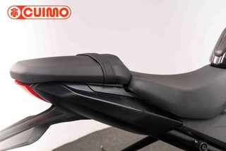 TRIUMPH DAYTONA 660