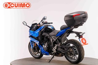 SUZUKI GSX-8R