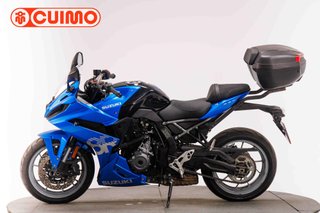 SUZUKI GSX-8R