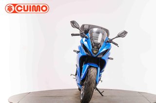 SUZUKI GSX-8R
