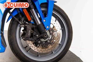 SUZUKI GSX-8R