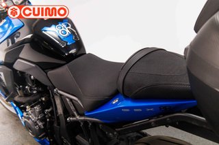 SUZUKI GSX-8R