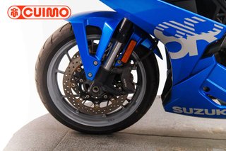 SUZUKI GSX-8R