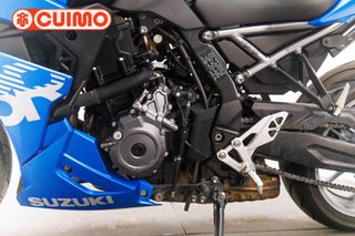 SUZUKI GSX-8R