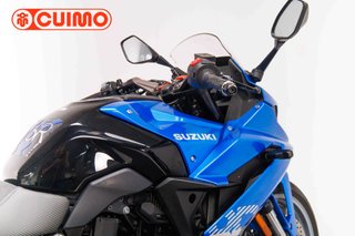 SUZUKI GSX-8R