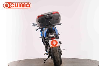 SUZUKI GSX-8R
