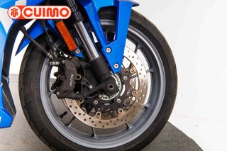 SUZUKI GSX-8R
