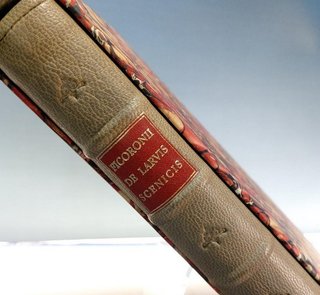 Facsímil “De larvis scenicis et figuris comicis de Francesco de Ficoroni . Roma, 1754”.
