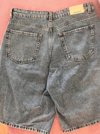Pantalón vaquero Stradivarius Talla 40