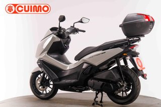 KYMCO SKYTOWN 125
