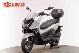 KYMCO SKYTOWN 125